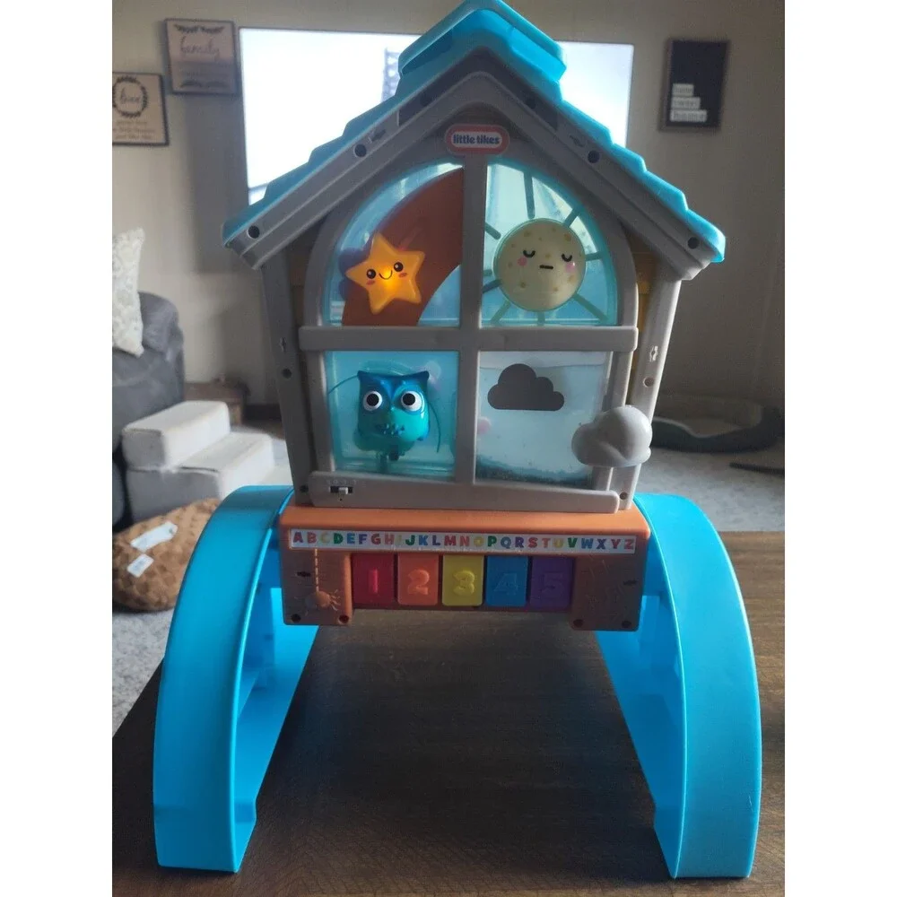 Little Tikes Learn & Play Look & Learn Window Day Night Activity Center 659591
